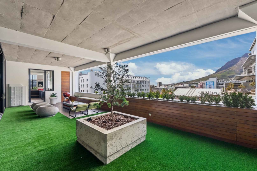 2 Bedroom Property for Sale in Gardens Western Cape